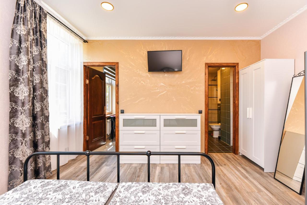 Meldernams Aparthotel Ventspils Exteriör bild